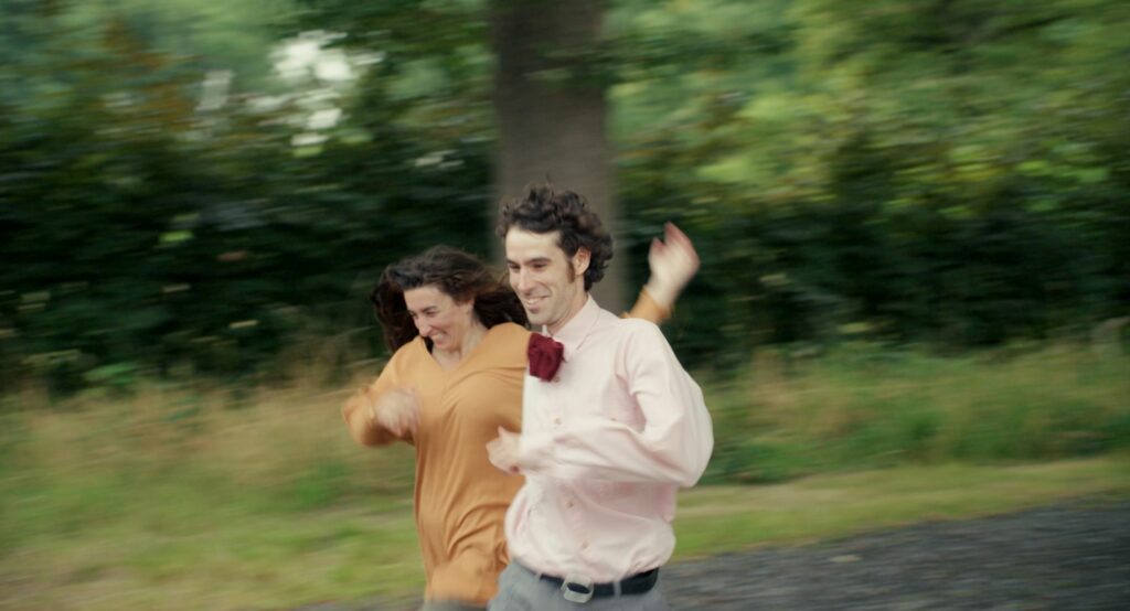 Wided Ouassale et Tom Boccara dans La Bucolie